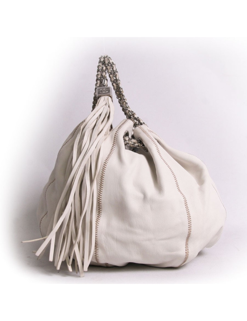 Sac CHANEL en cuir souple craie