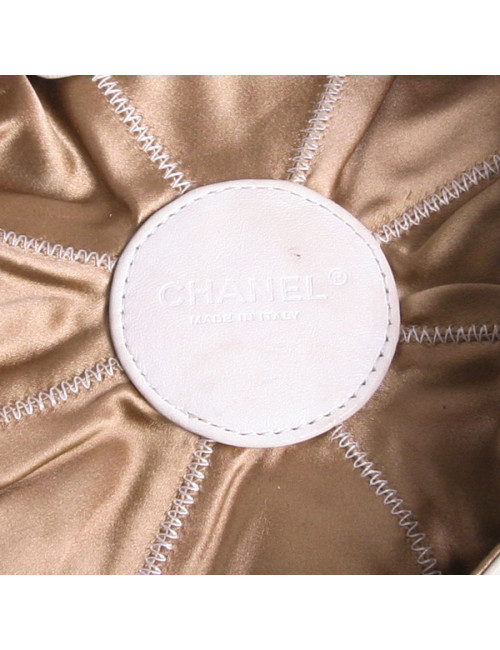 Sac CHANEL en cuir souple craie