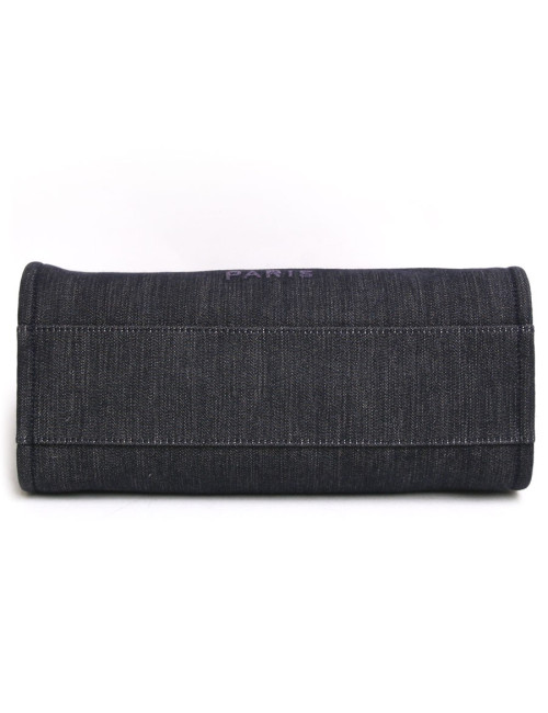 Sac CHANEL cabas signé "Chanel" toile jean's