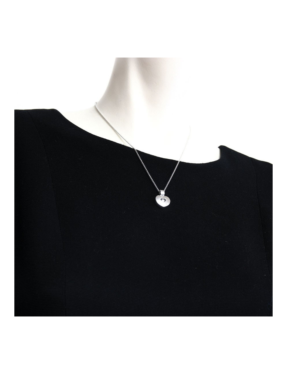 Collier CHOPARD en or blanc et diamant