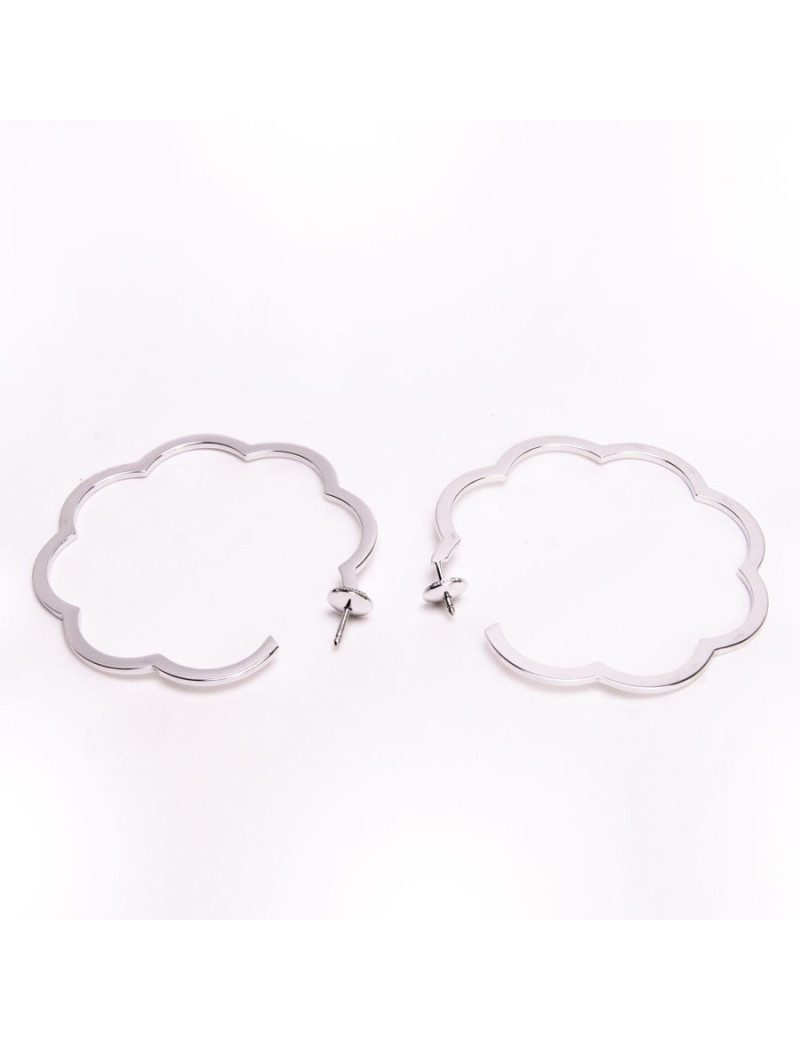 Clous d'oreille CHANEL en or blanc 