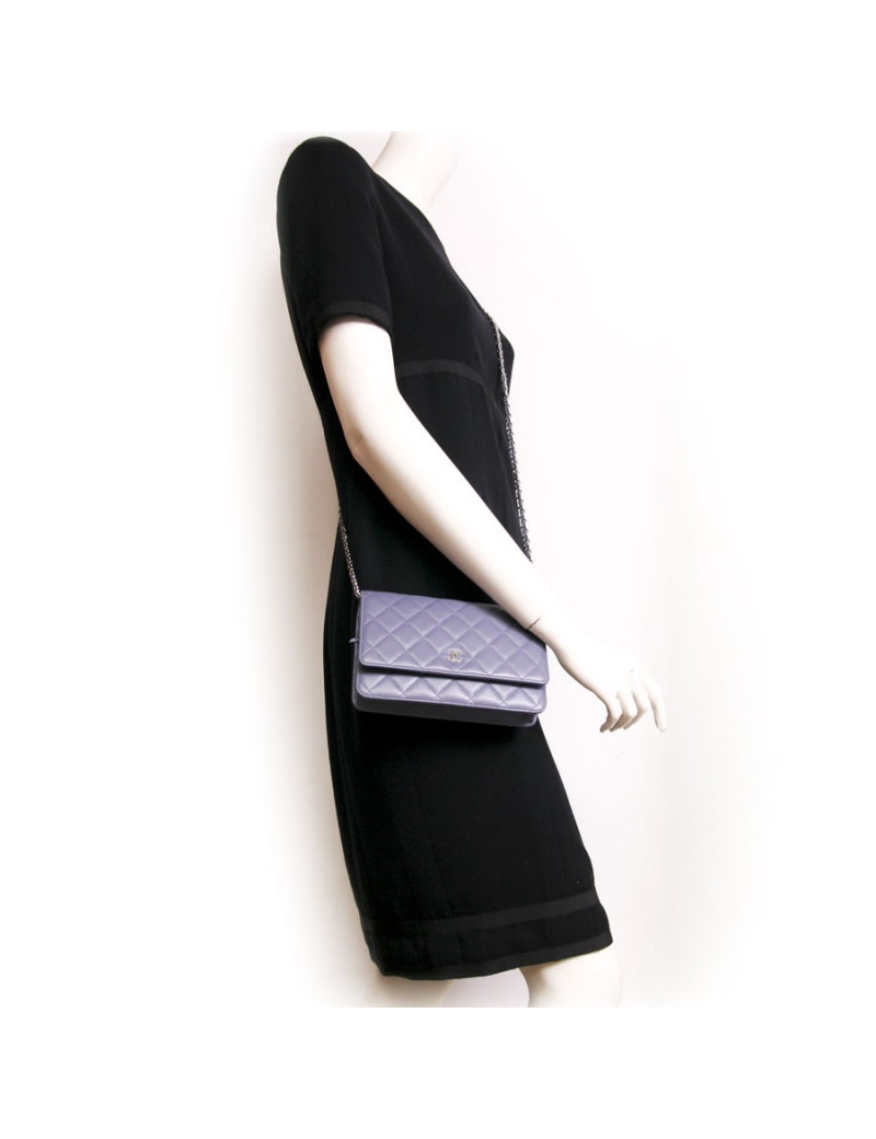 Sac pochette CHANEL matelassé mauve