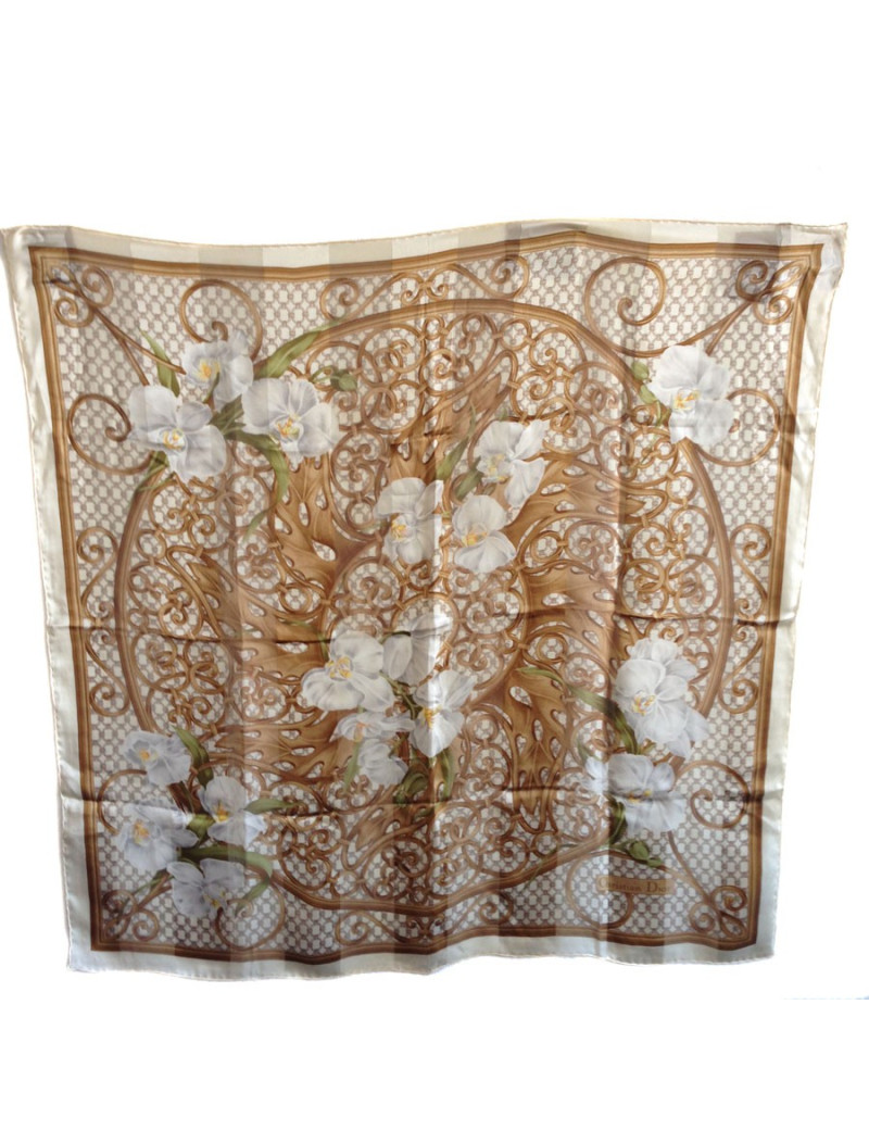 Carré Christian Dior