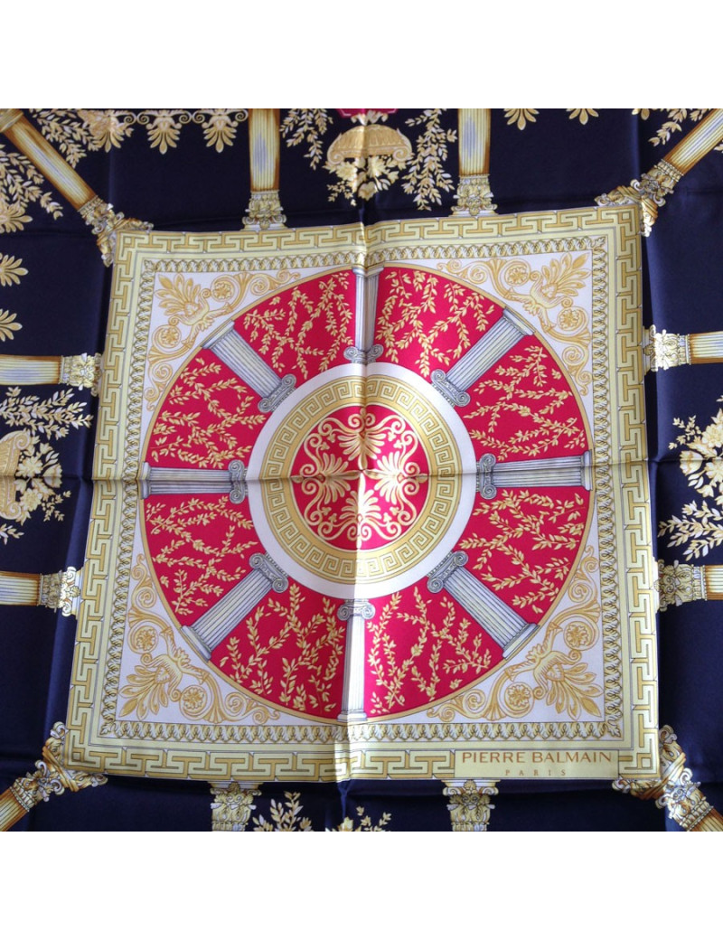 Carré Pierre BALMAIN