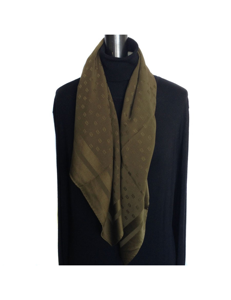 Foulard FENDI en soie kaki mate et brillante
