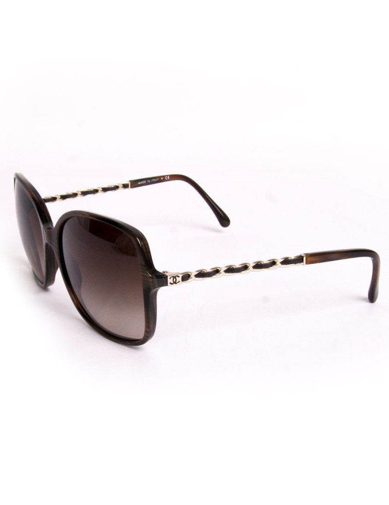 Lunettes de soleil CHANEL marron façon bois 