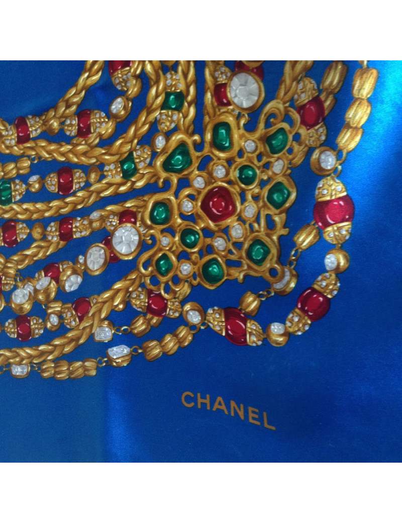 Carré de soie CHANEL bleu bijou