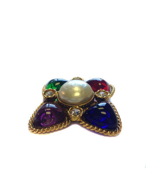 Broche Couture CHANEL pâte de verre émeraude, améthyste, saphir et rubis