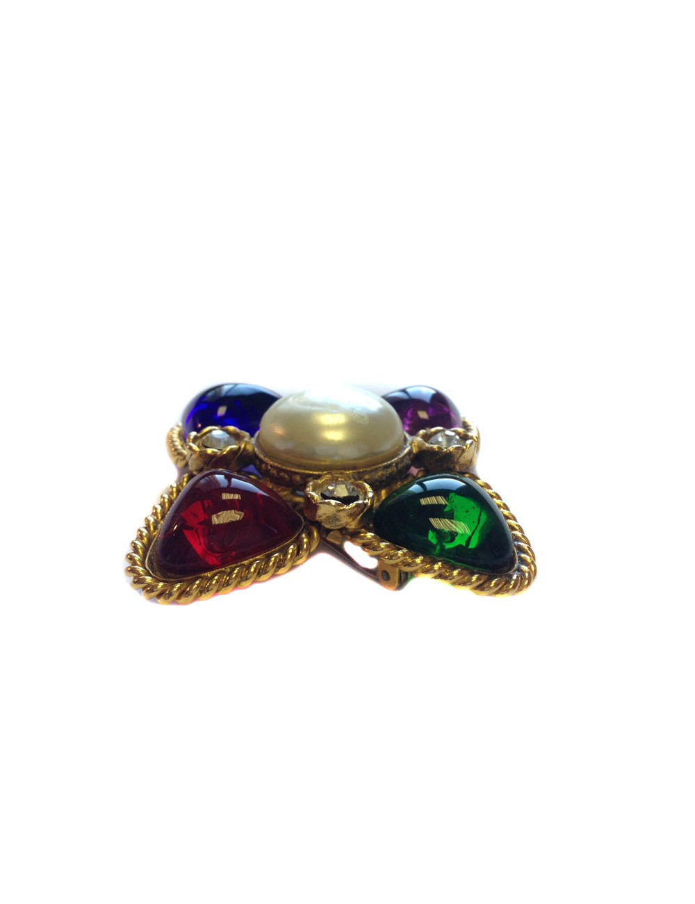 Broche Couture CHANEL pâte de verre émeraude, améthyste, saphir et rubis