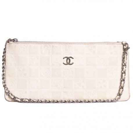 Pochette CHANEL cuir coquille d'oeuf