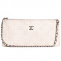 Pochette CHANEL cuir coquille d'oeuf