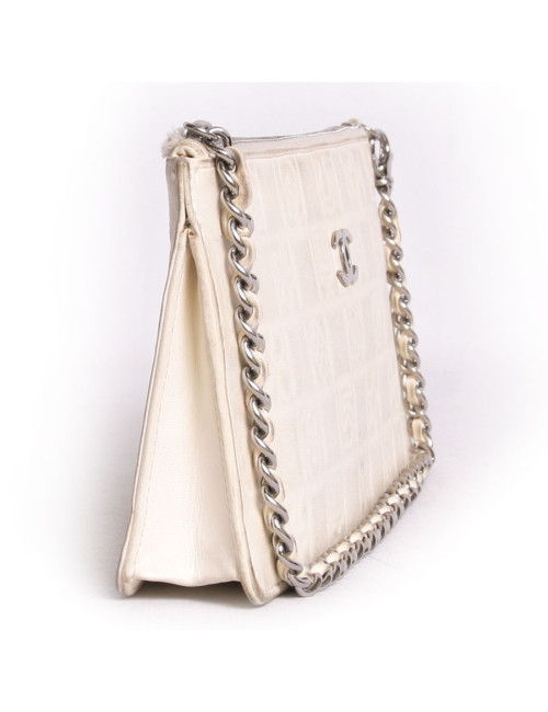 Pochette CHANEL cuir coquille d'oeuf