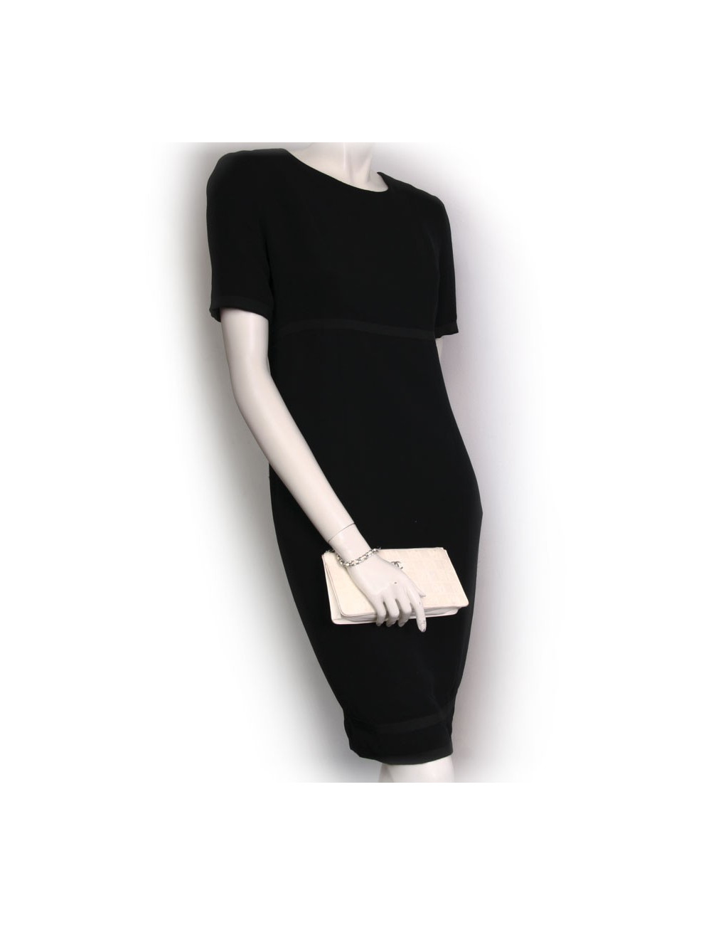 Pochette CHANEL cuir coquille d'oeuf