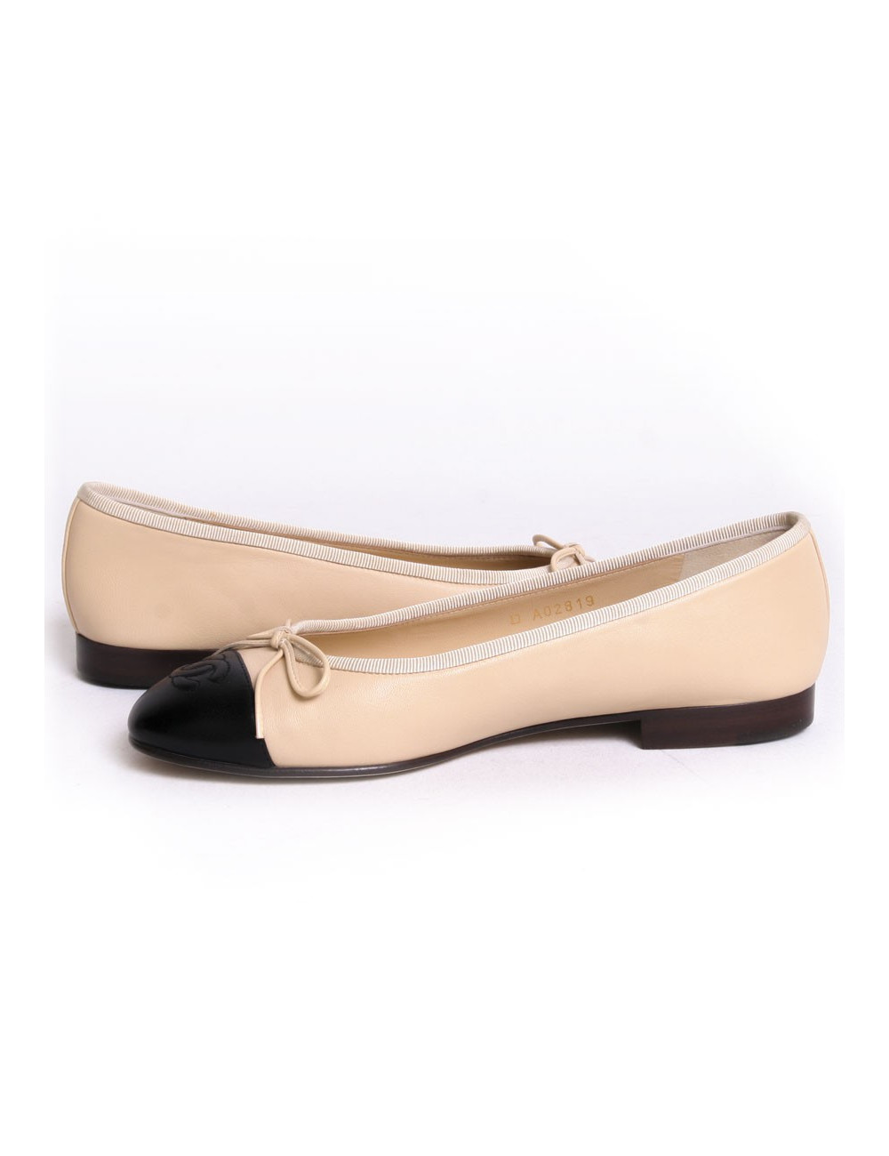 Ballerines CHANEL T 36/5 bicolores beige et noir