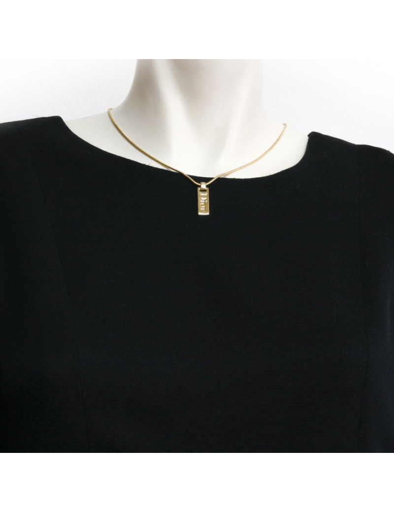 Collier DIOR avec plaque "Dior" dorée