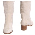 CHANEL 38.5 t beige suede boots