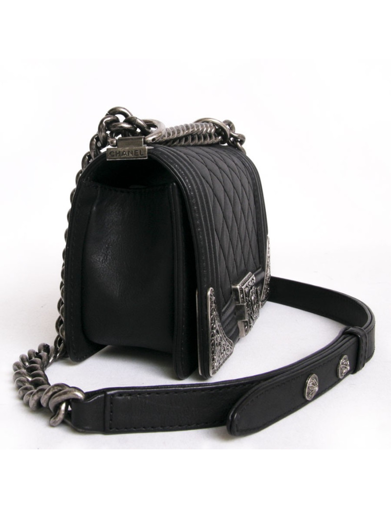 Sac "BOY" CHANEL « Paris-Dallas" limited édition