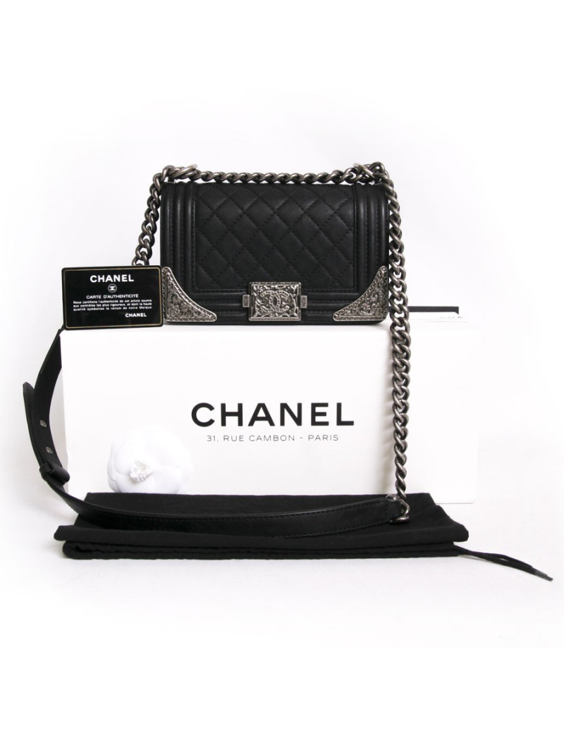 Sac "BOY" CHANEL « Paris-Dallas" limited édition