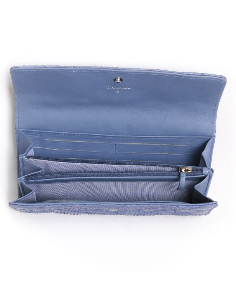 Portefeuille CHANEL en python bleu jean's