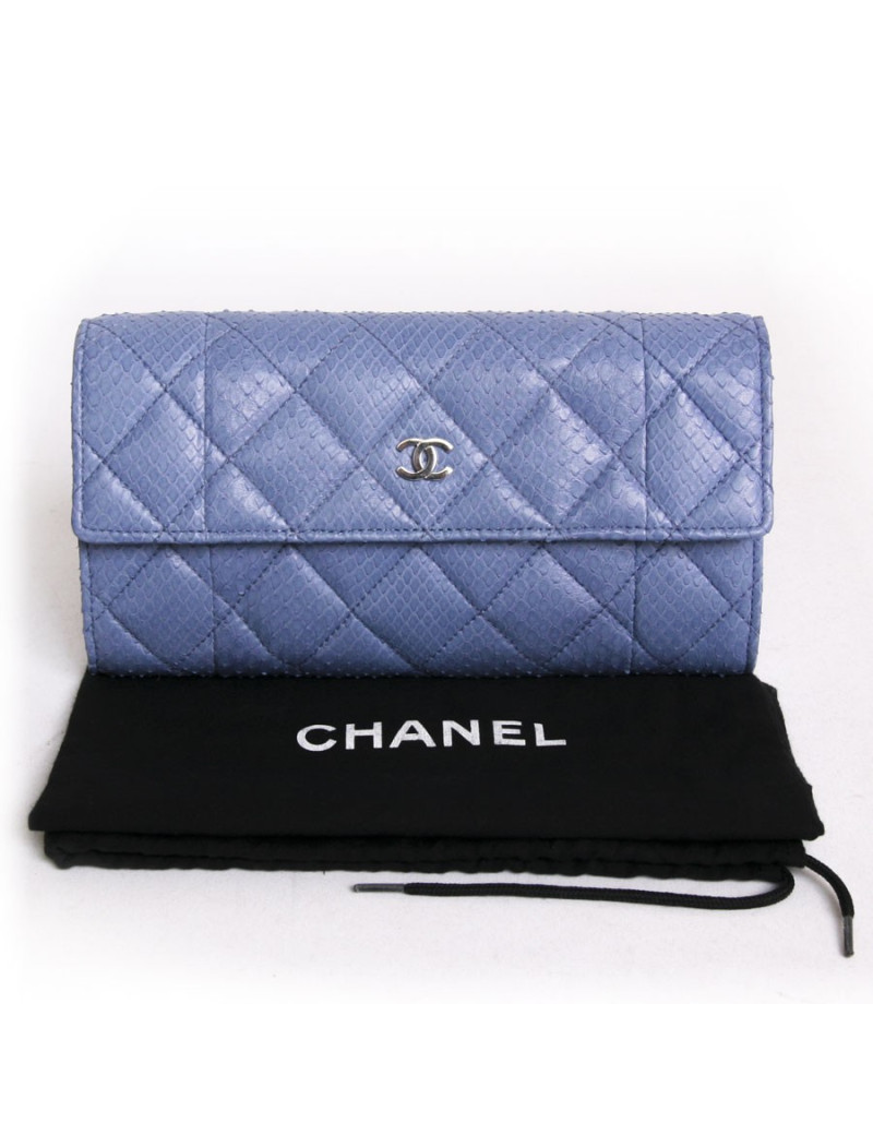 Portefeuille CHANEL en python bleu jean's