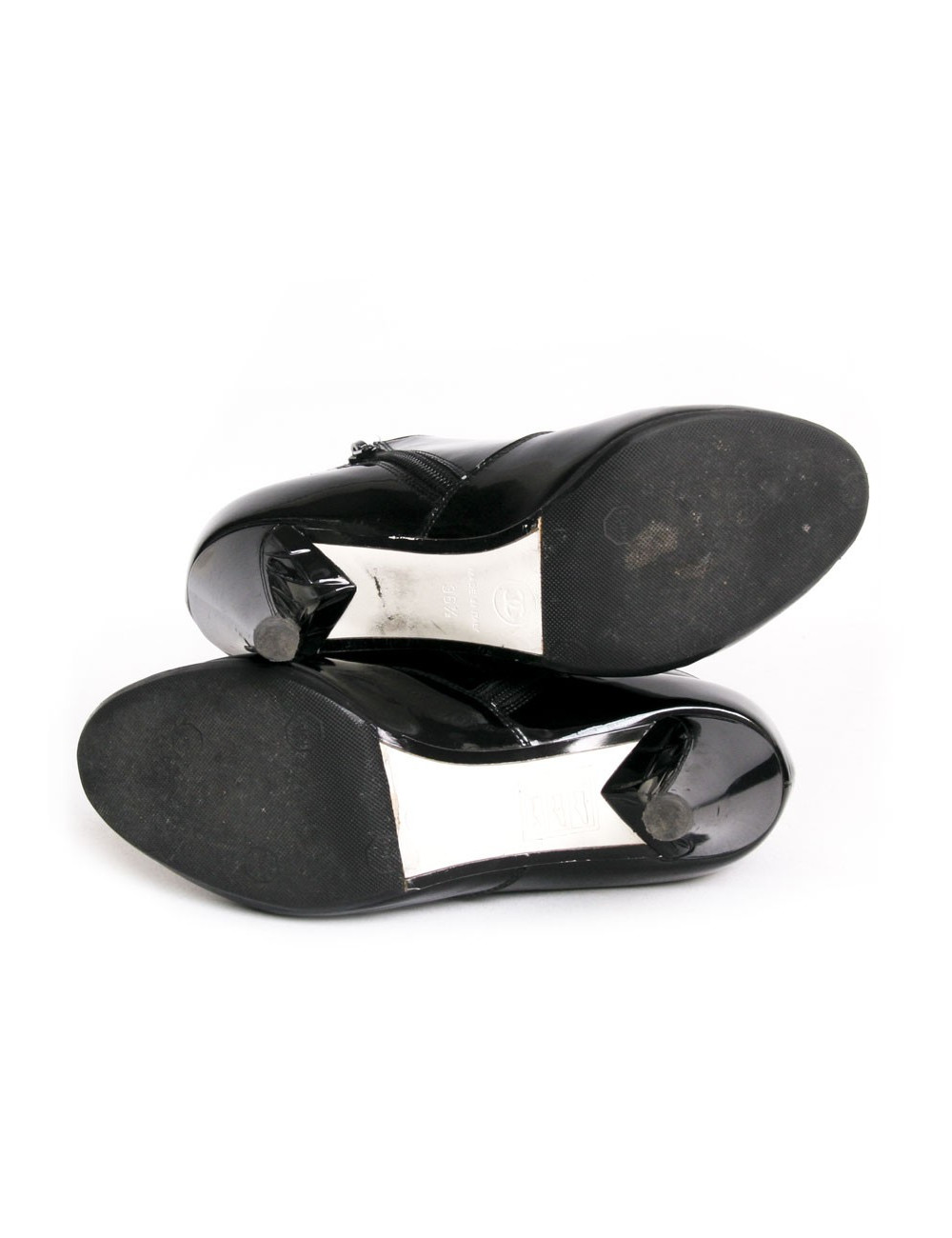 Mi-Boots t 36.5 CHANEL Black patent leather