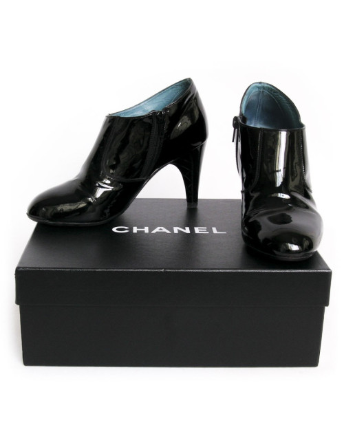 Mi-Boots t 36.5 CHANEL Black patent leather