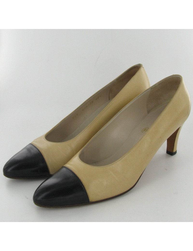 Two-tone CHANEL pumps