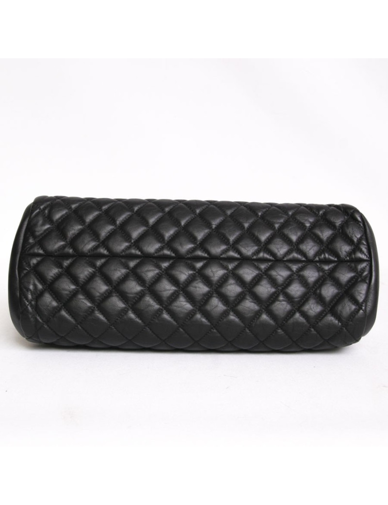 Sac CHANEL "Bowling" en cuir d'agneau lisse noir matelassé