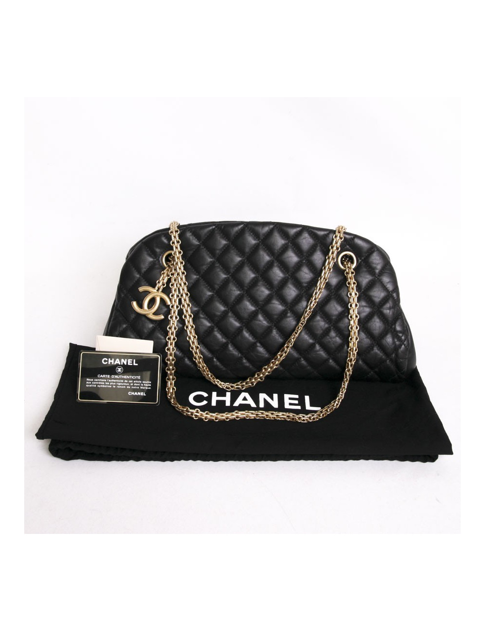 Sac CHANEL "Bowling" en cuir d'agneau lisse noir matelassé