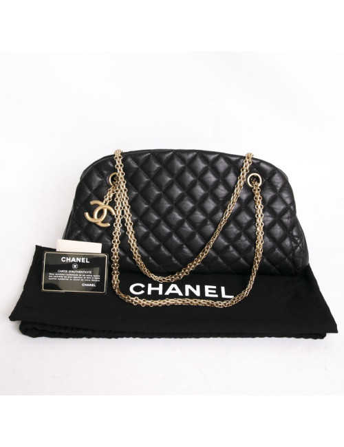 Sac CHANEL "Bowling" en cuir d'agneau lisse noir matelassé