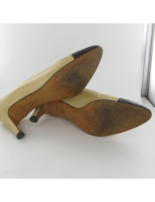 Escarpins bicolores CHANEL