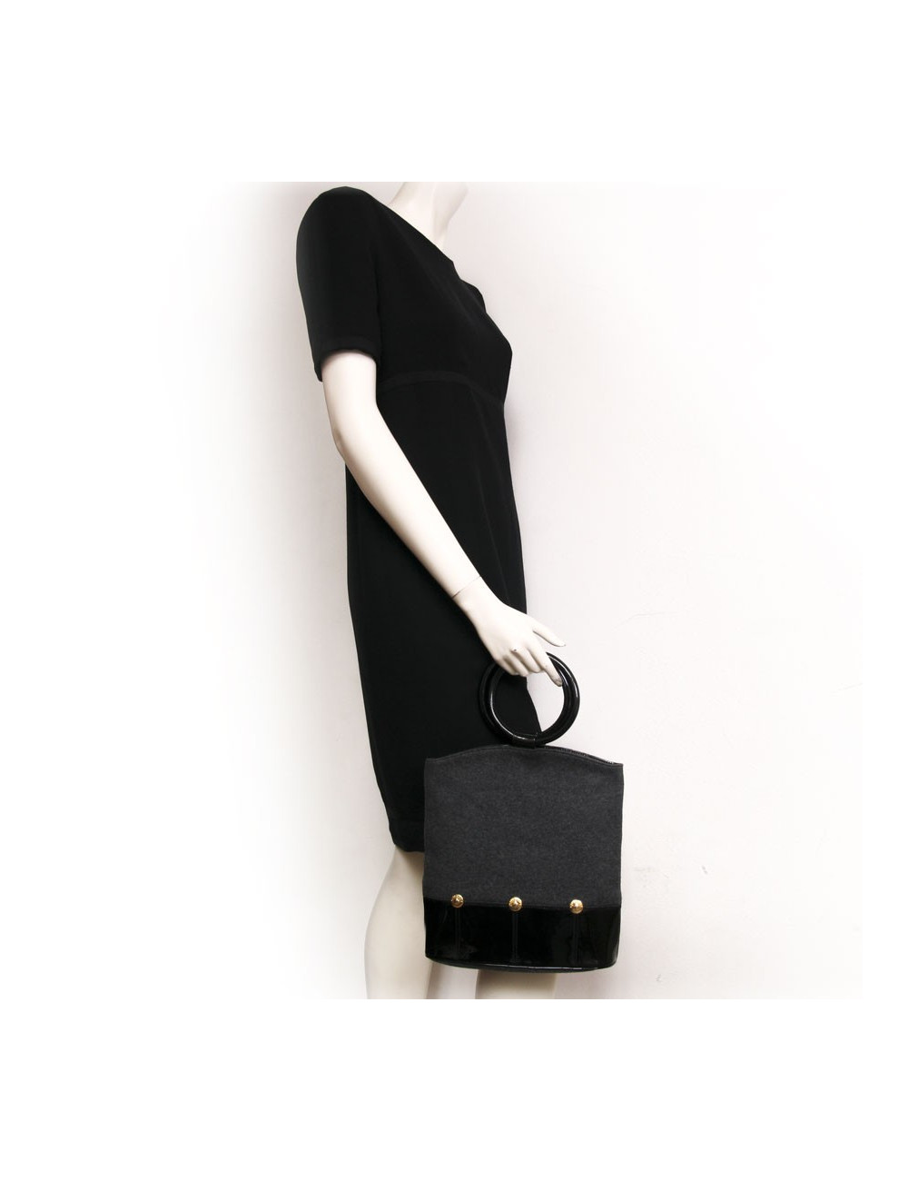 Sac GIVENCHY feutrine grise et vernis noir