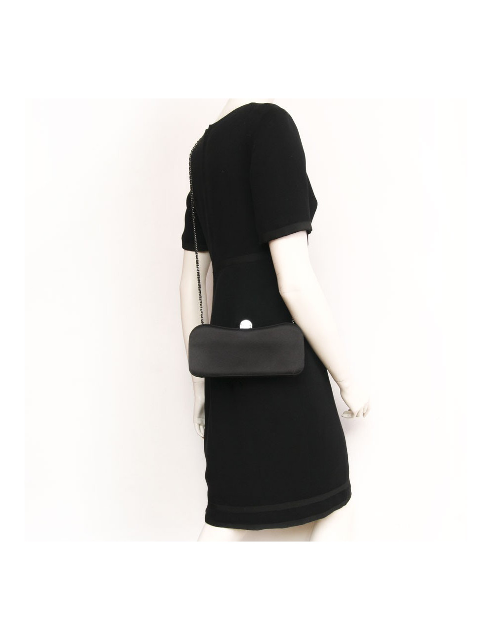 Bag pouch CHANEL black silk satin