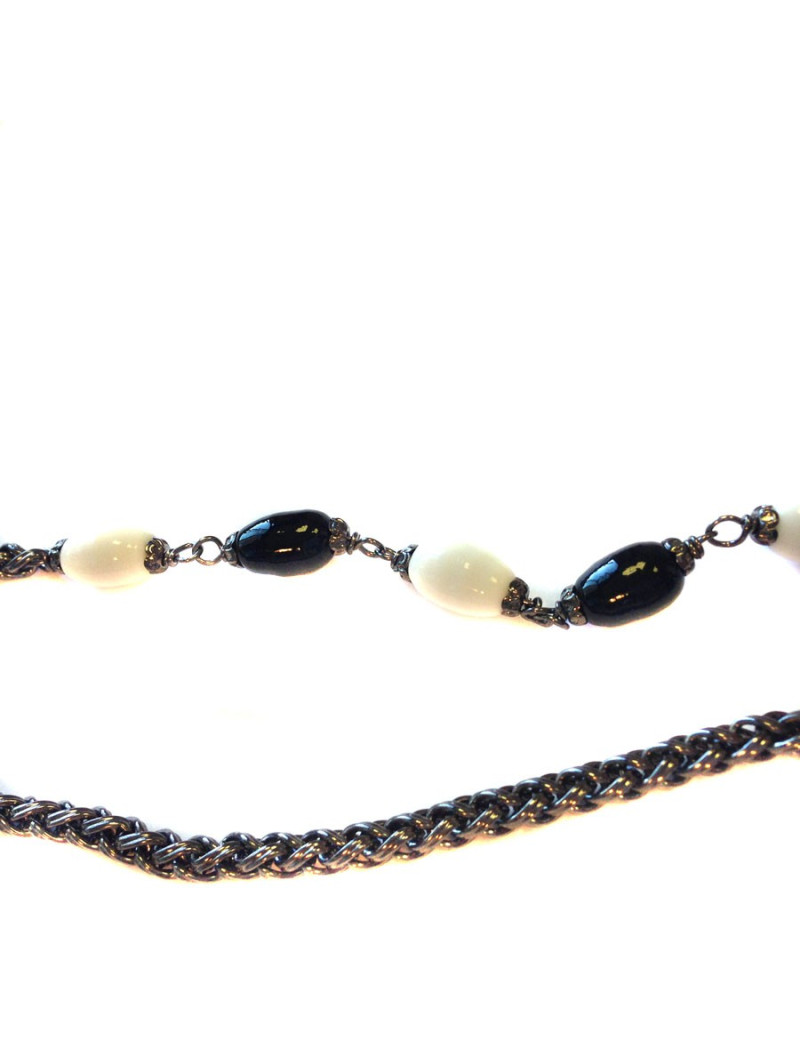 Sautoir MARGUERITE DE VALOIS chaîne ruthénium et pâte de verre blanche et noire