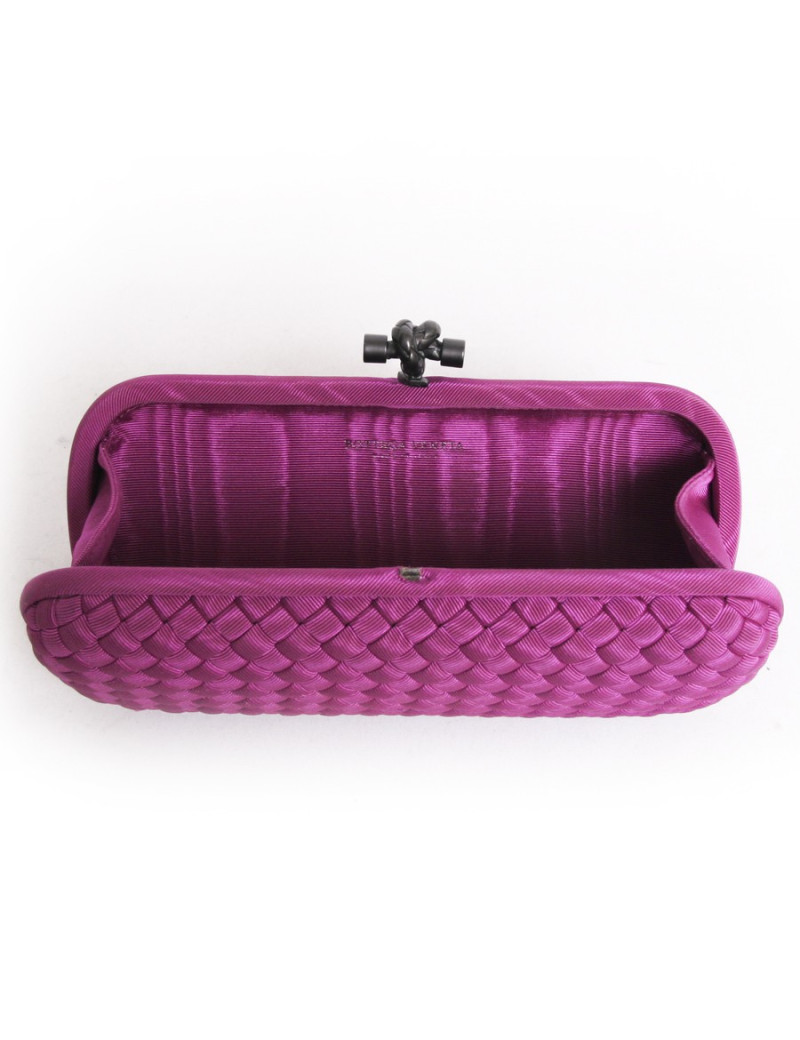 Pochette BOTTEGA VENETA tressée violette