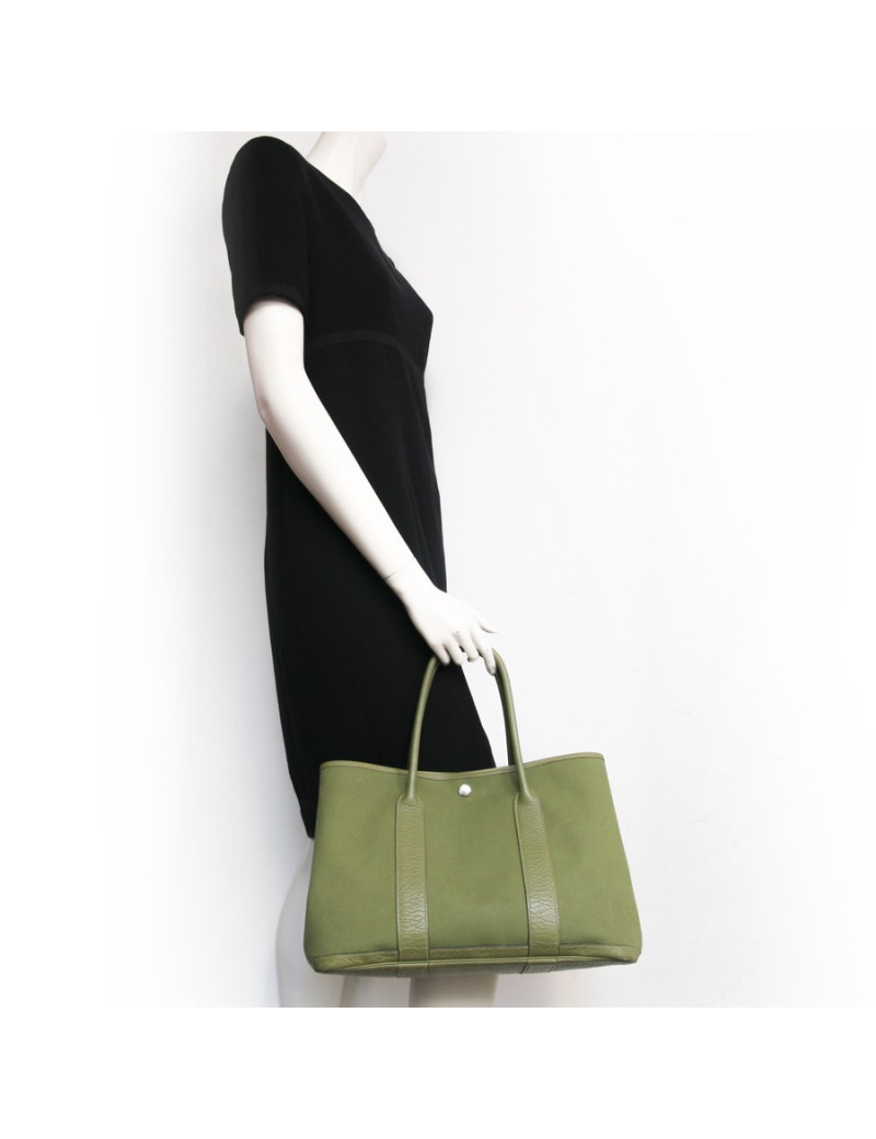 sac Garden party HERMES toile kaki et cuir taurillon Clémence bicolore
