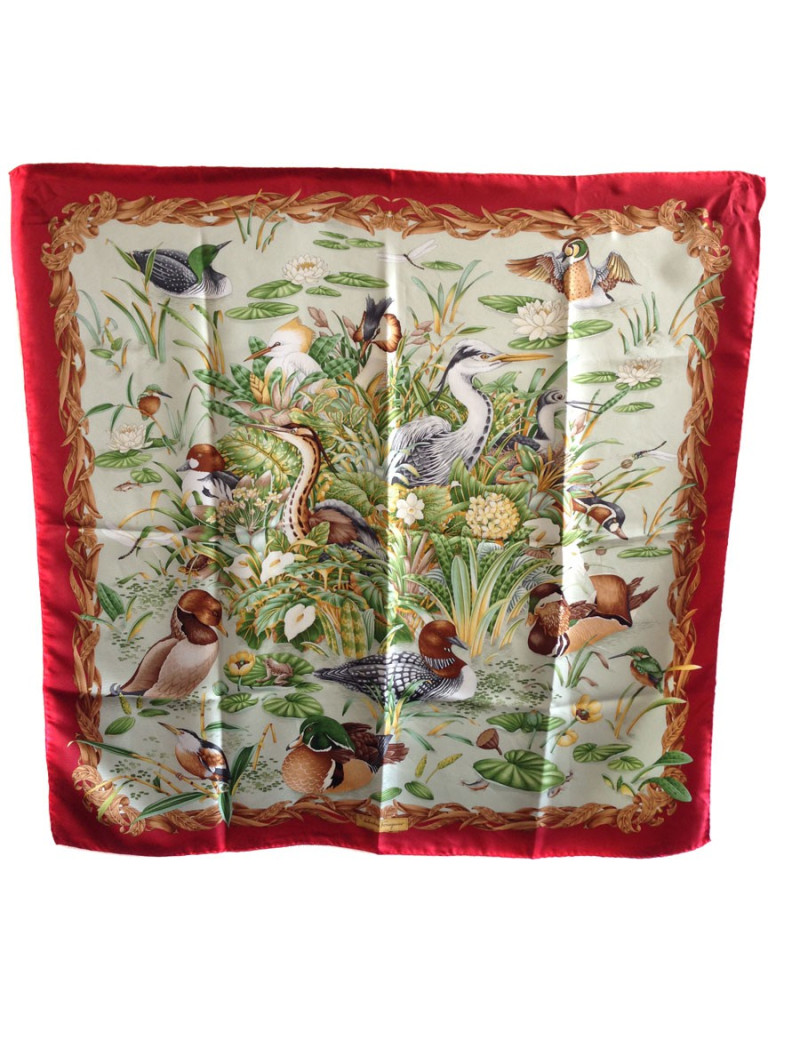 Carré de soie SALVATORE FERRAGAMO motif canard