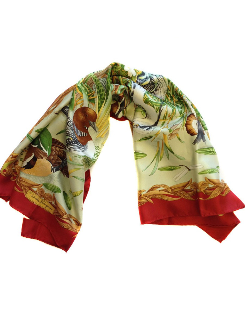 Carré de soie SALVATORE FERRAGAMO motif canard