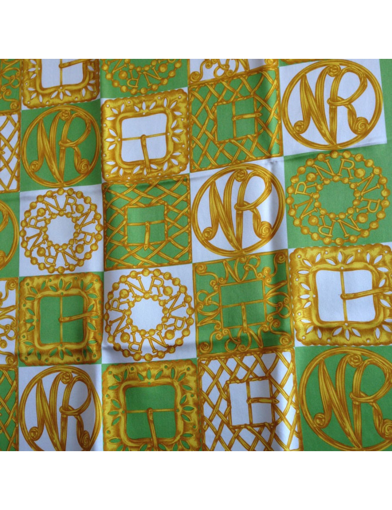 Carré de soie Nina RICCI 