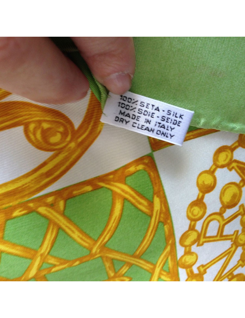 Carré de soie Nina RICCI vert, or et blanc