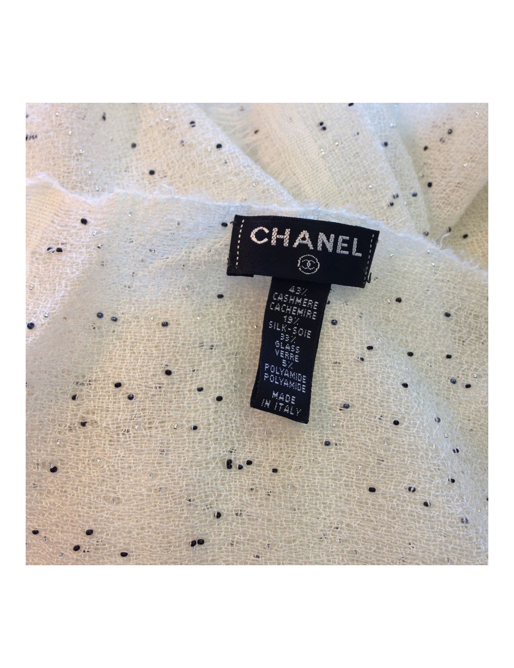 Etole CHANEL écrue en cachemire, soie et petites perles