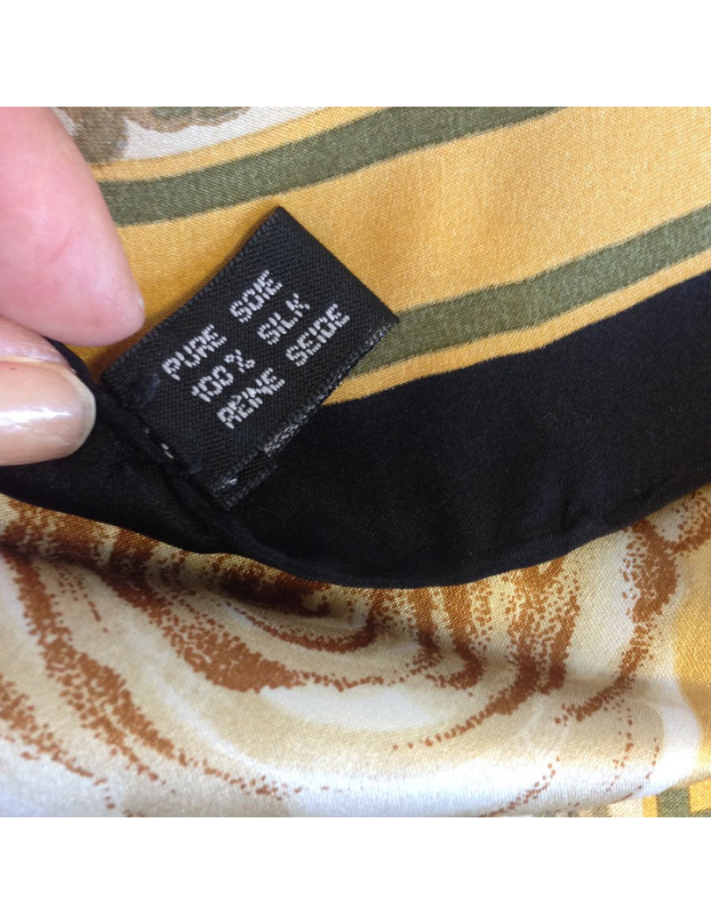 Foulard CHRISTIAN DIOR en soie 