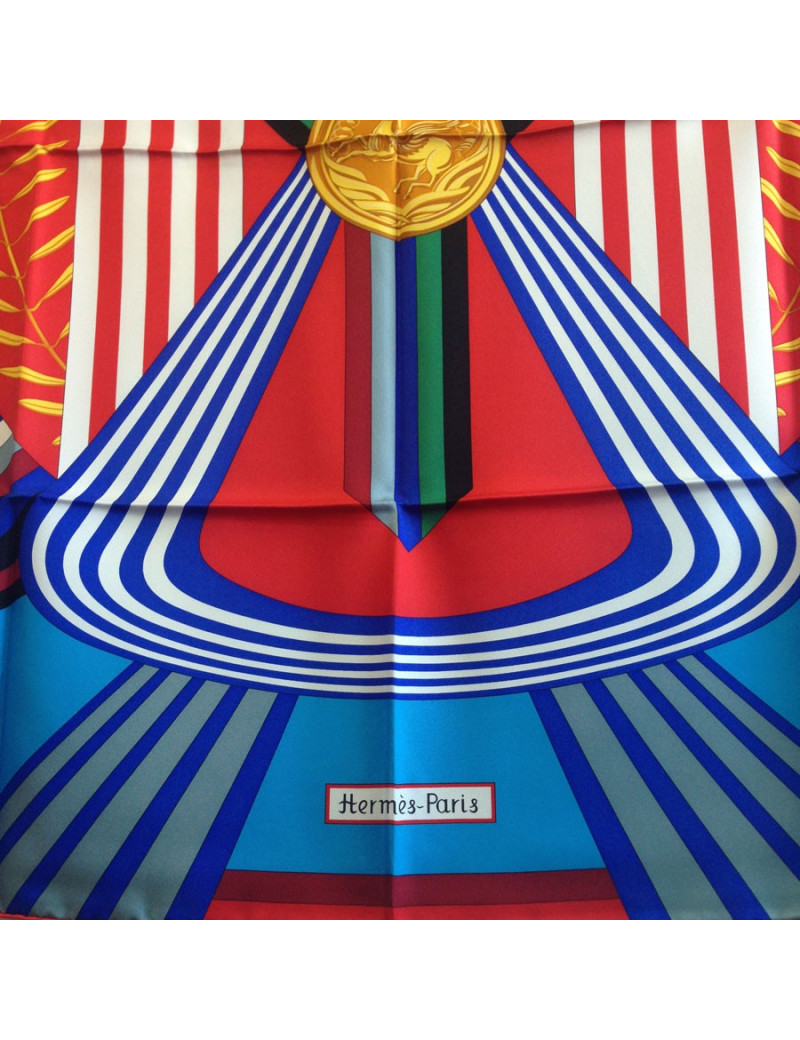 Carré "Les jeux d'Hermès" HERMES  90 X 90