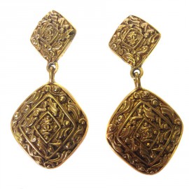 CHANEL couture vintage pendant clip-on earrings in gilt metal