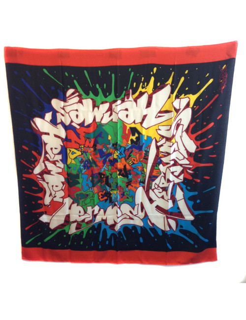 Châle HERMES bords noirs et orange cachemire et soie motif graffitis