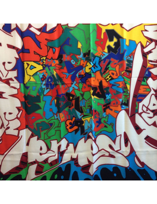 Châle HERMES bords noirs et orange cachemire et soie motif graffitis