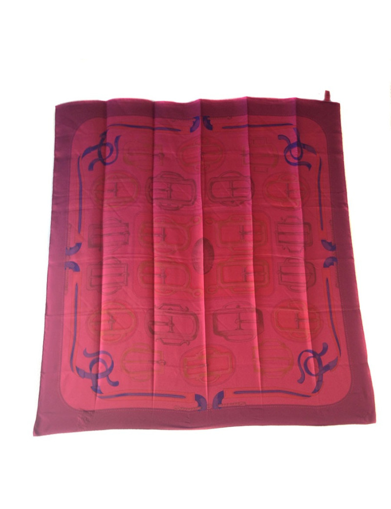 Grand foulard HERMES "Boucleries d'attelage" lie de vin