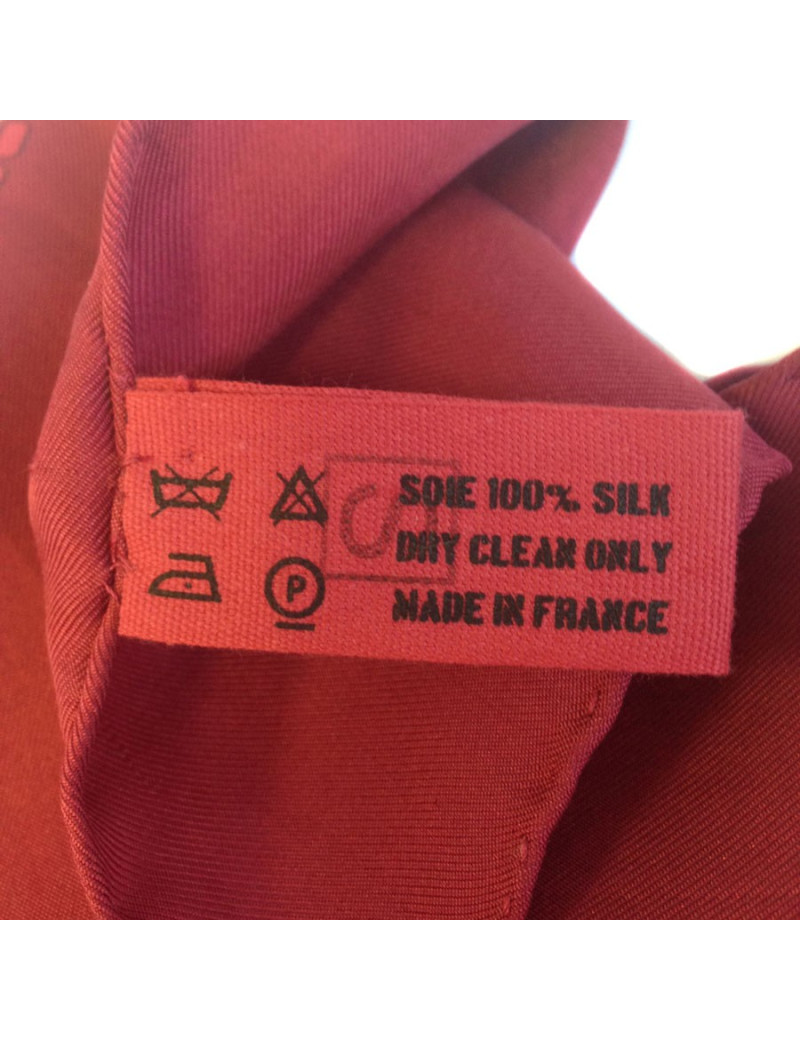 Grand foulard HERMES "Boucleries d'attelage" lie de vin
