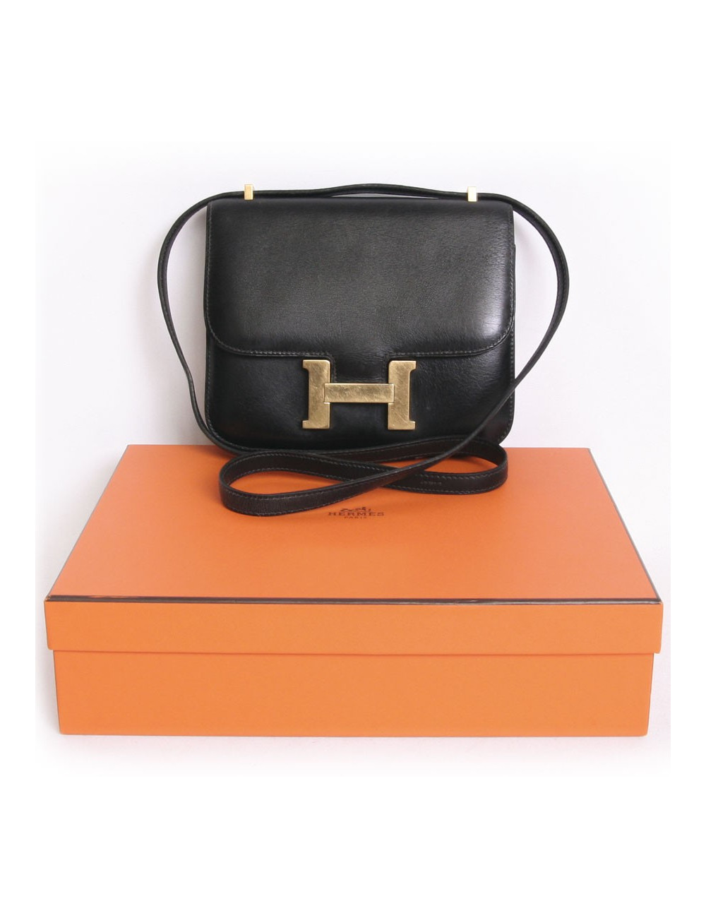 Mini sac "Constance" HERMES cuir box noir vintage
