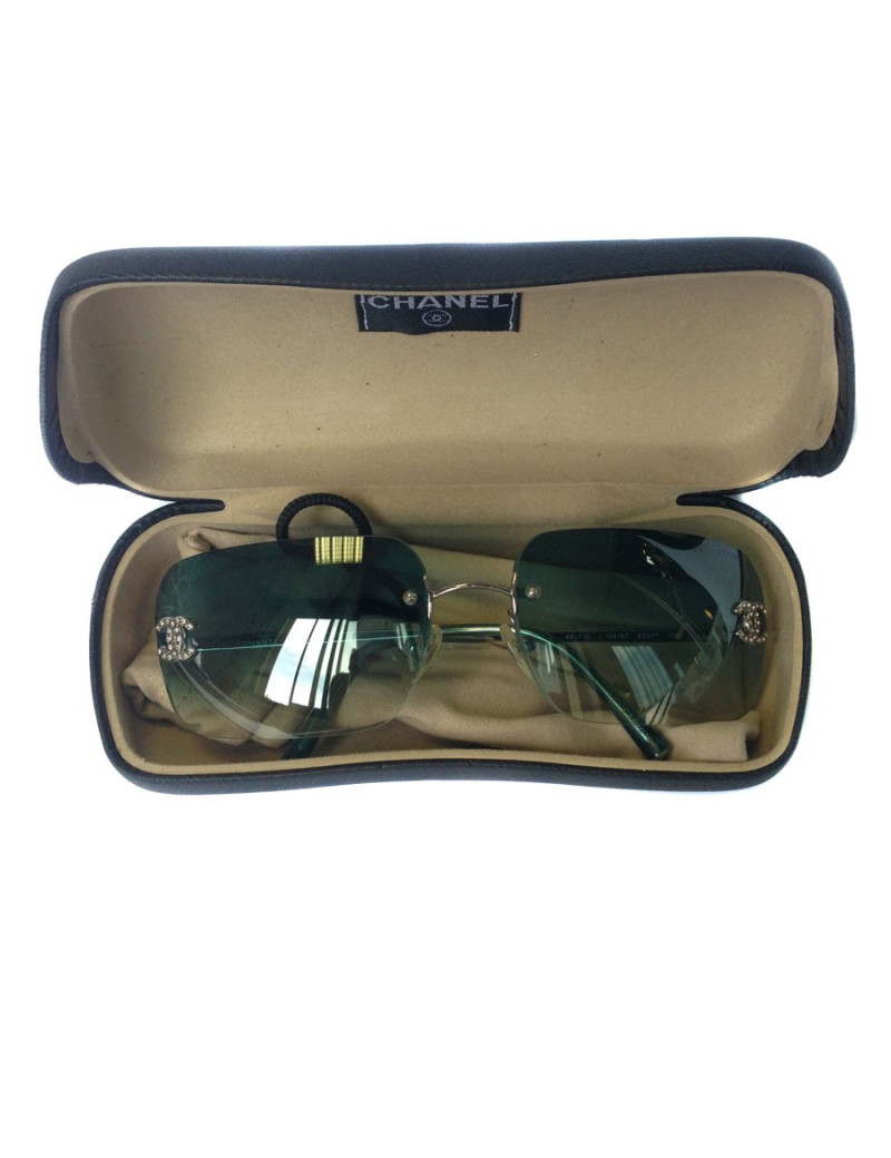 Lunettes de soleil CHANEL double C strass